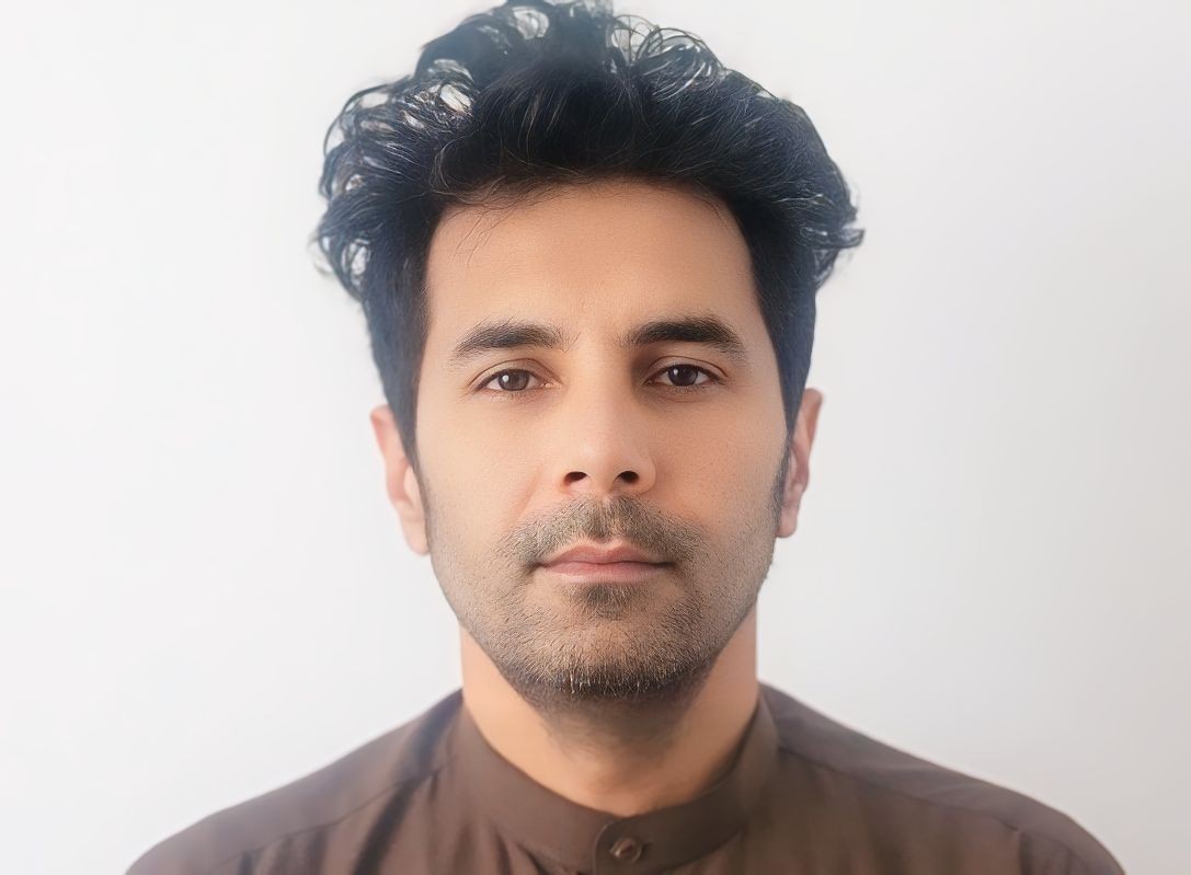 Jawid Karimyan ( CEO )